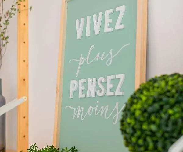 Bali 2** + Parking Privé Inclus Appartamento